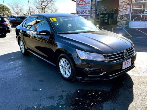 Used 2018 Volkswagen Passat 2.0T S FWD image 1