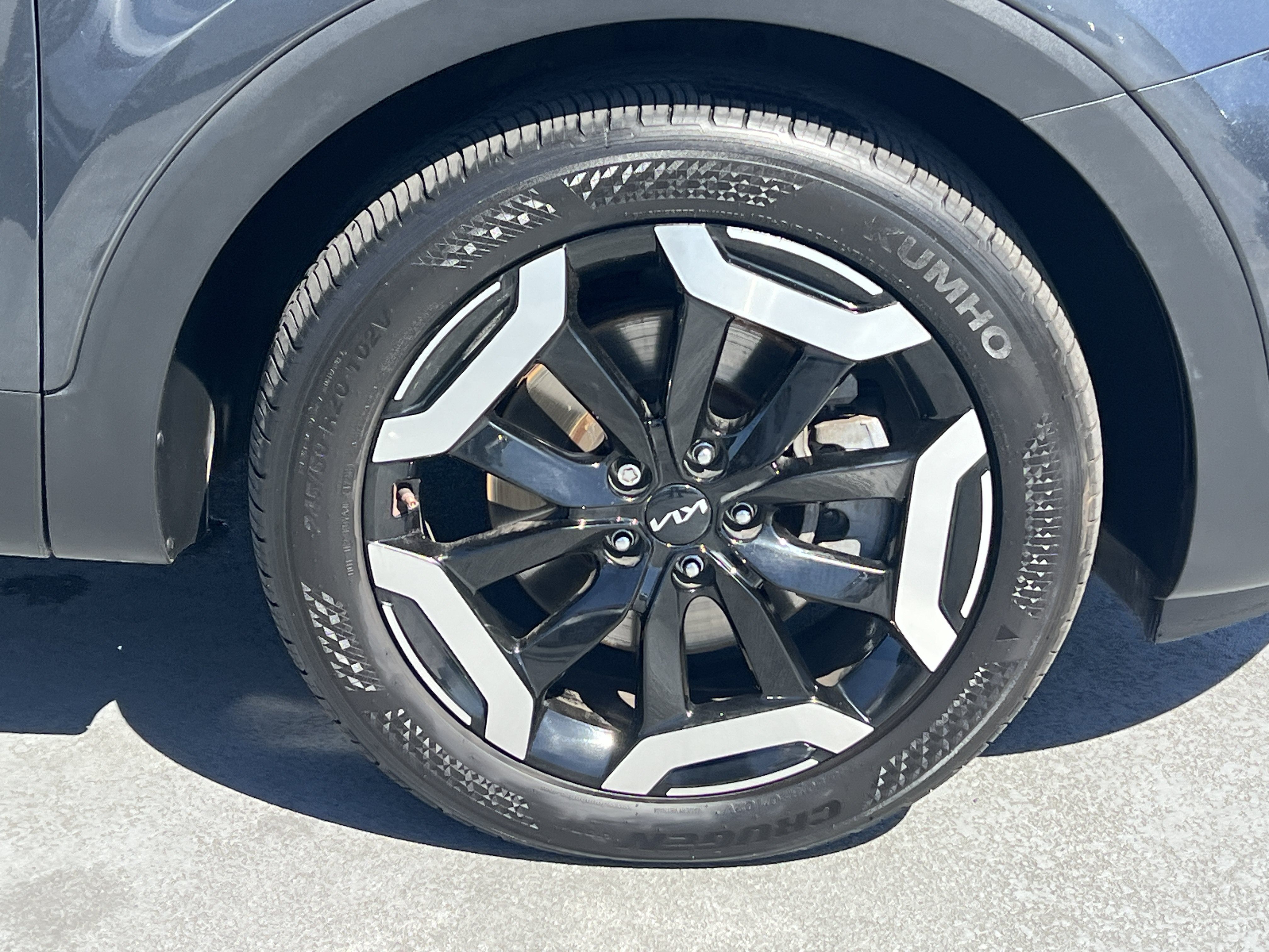 Certified 2023 Kia Telluride S FWD image 14