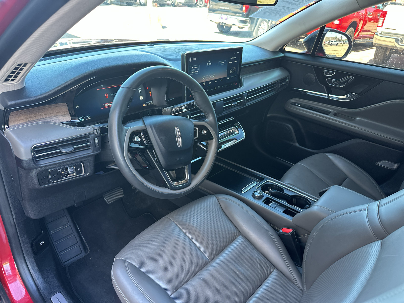 Used 2024 Lincoln Corsair Reserve w/ Jet Appearance Package AWD/4WD image 2