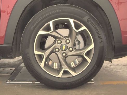 Used 2024 Chevrolet Trax LT w/ Driver Confidence Package image 10