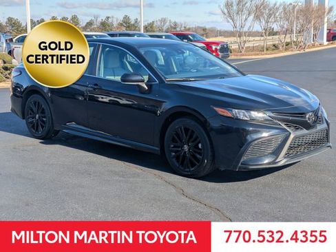 Certified 2024 Toyota Camry SE image 2