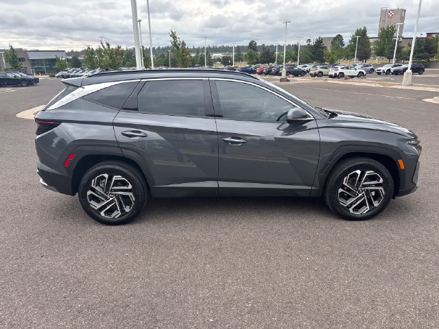 Used 2026 Hyundai Tucson Limited AWD/4WD image 2
