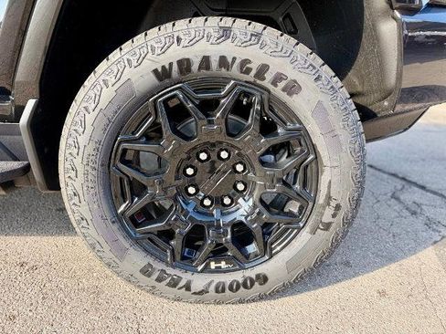 New 2026 GMC Hummer EV SUV AWD/4WD image 7