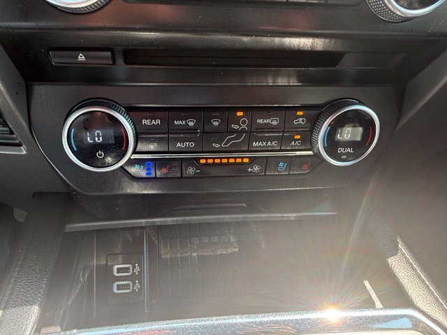 Used 2018 Ford Expedition XLT w/ Equipment Group 202A AWD/4WD image 24