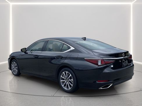 Used 2023 Lexus ES 350 w/ Accessory Package (Z1) FWD image 3