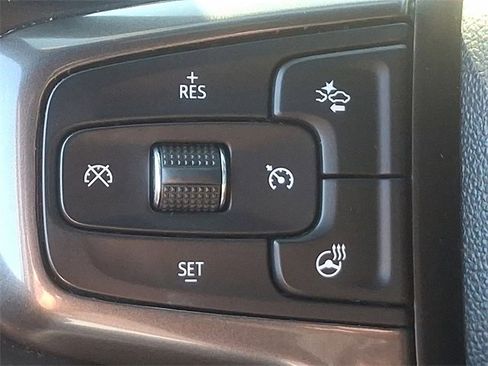 Used 2023 Chevrolet Silverado 1500 ZR2 w/ Technology Package image 21