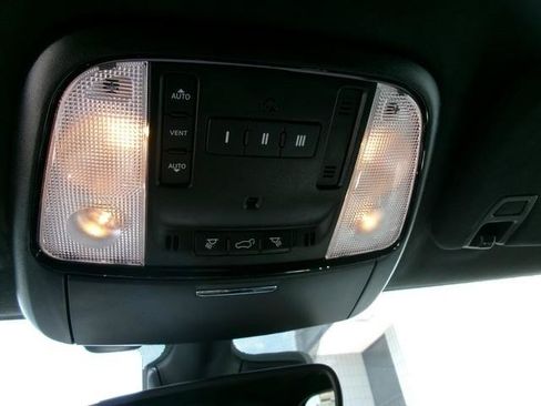 Used 2024 Dodge Durango R/T AWD/4WD image 16