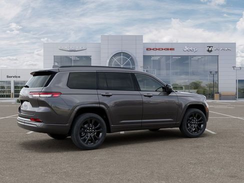New 2026 Jeep Grand Cherokee L Limited AWD/4WD image 4