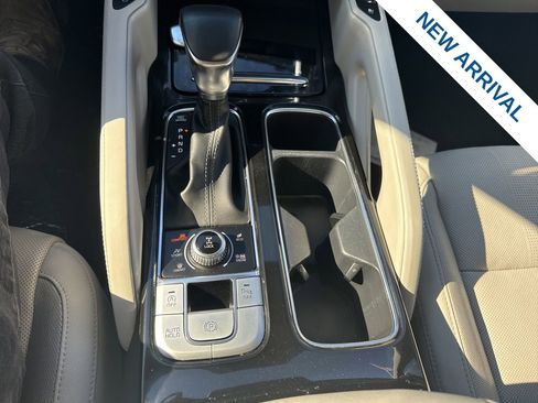 Used 2022 Kia Telluride EX w/ EX Premium Package image 27