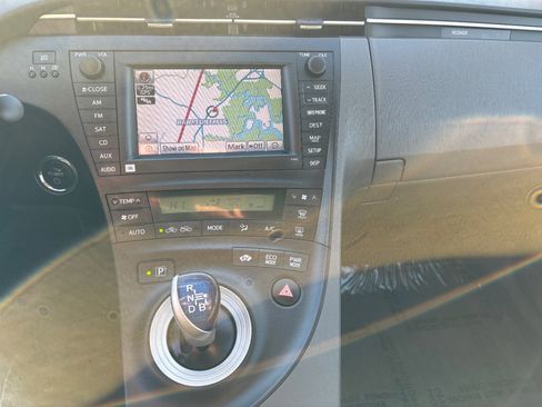 Used 2011 Toyota Prius Three w/ Navigation Pkg image 21
