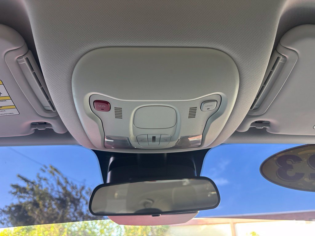 Used 2018 Jeep Renegade Altitude w/ UConnect 8.4 Nav Group AWD/4WD image 30