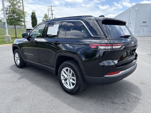 Certified 2025 Jeep Grand Cherokee Laredo X w/ Luxury Tech Group I RWD image 7