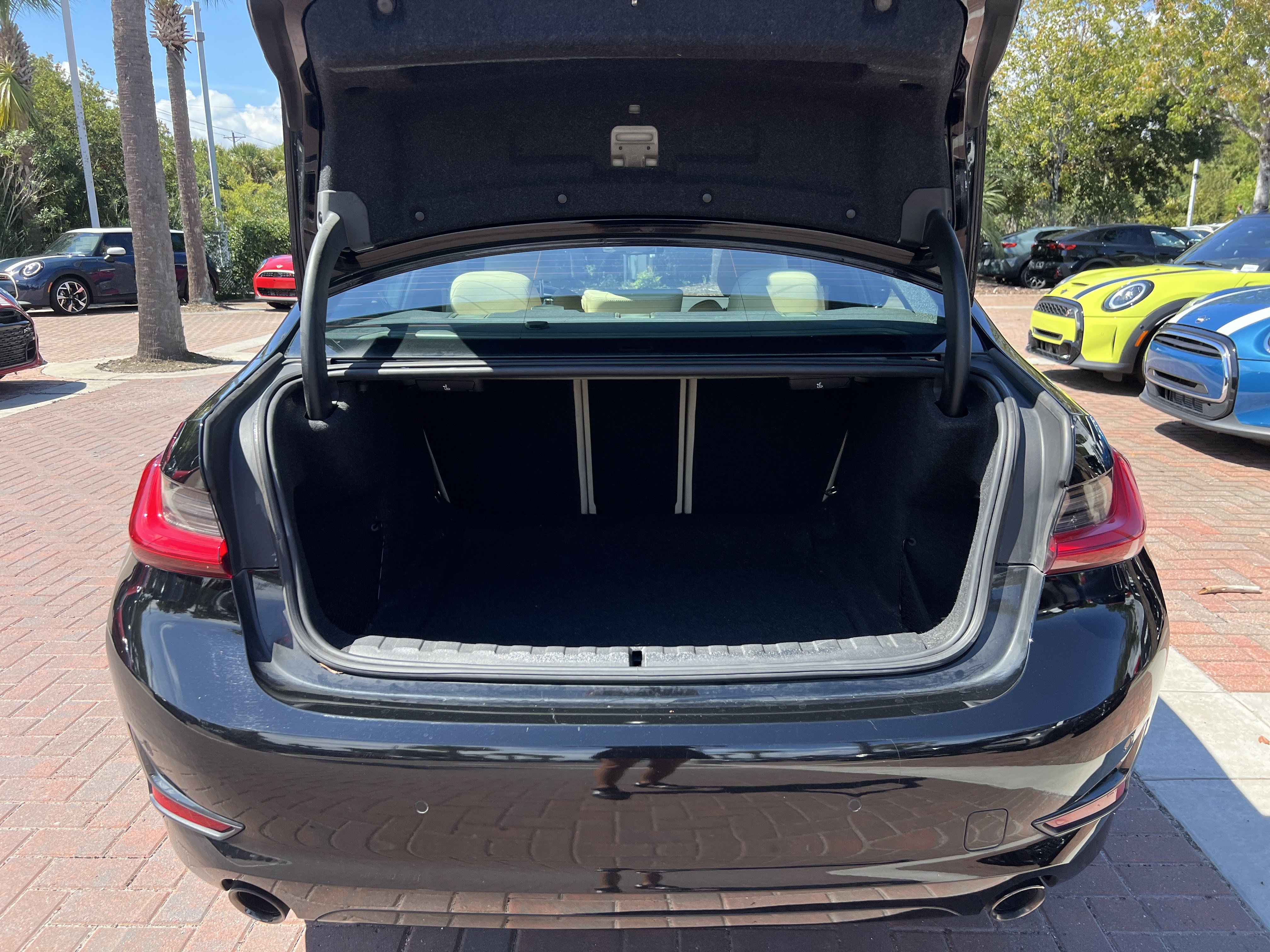 Used 2020 BMW 330i Sedan w/ Convenience Package RWD image 32