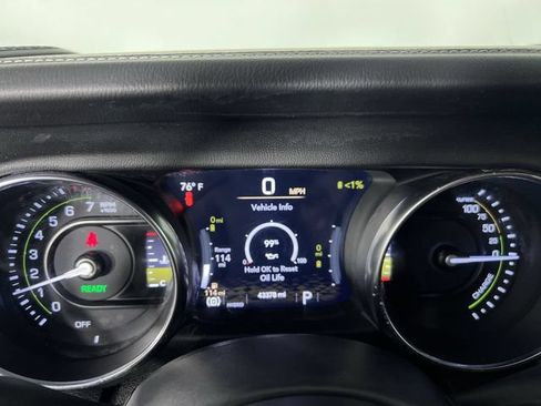 Used 2022 Jeep Wrangler Unlimited Rubicon 4xe AWD/4WD image 11