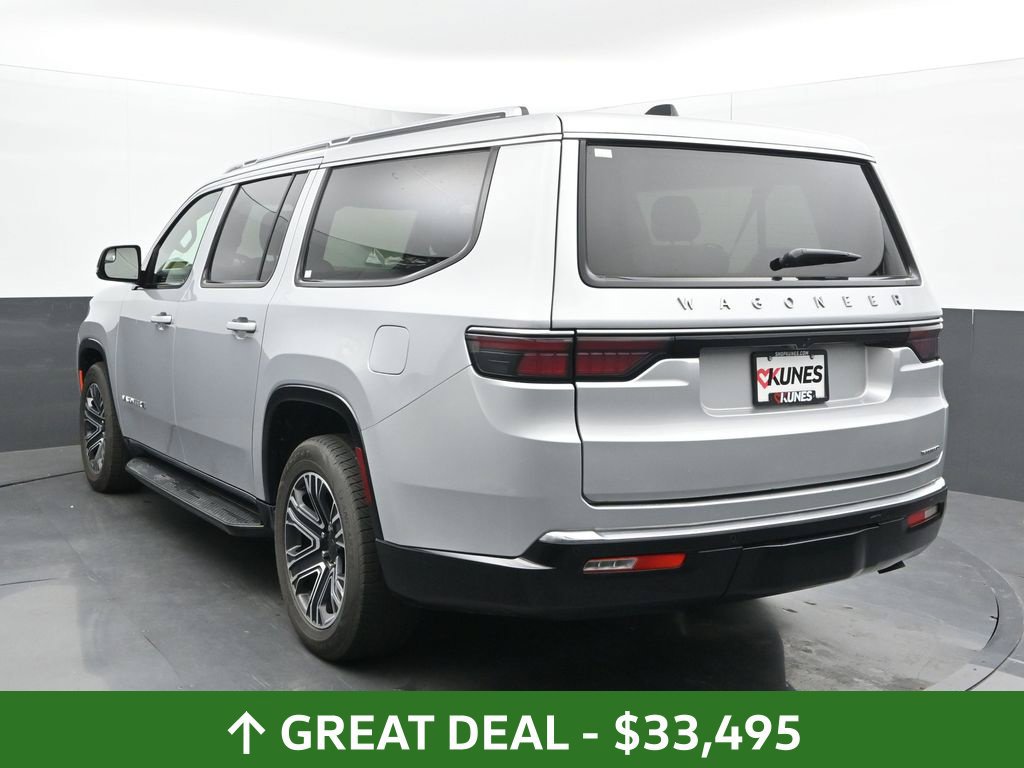 Used 2024 Jeep Wagoneer L Series II w/ Flexible Seating Group AWD/4WD image 12