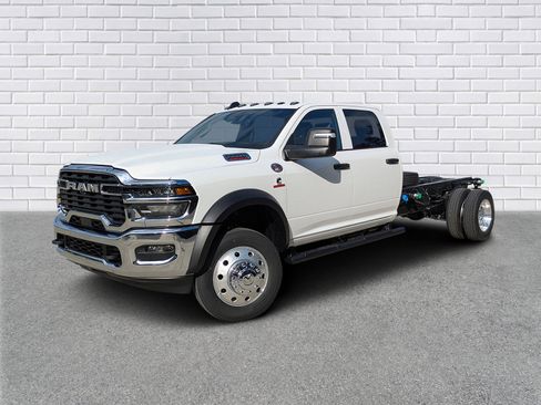New 2026 RAM 5500 Tradesman w/ Chrome Appearance Group AWD/4WD image 1