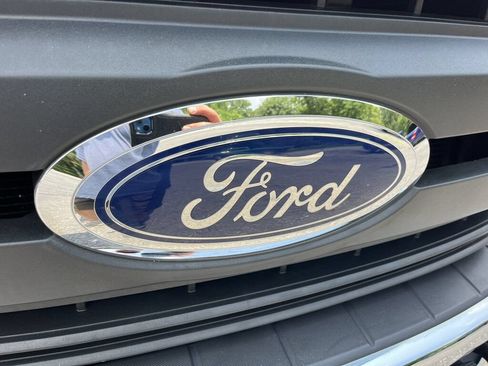 Used 2019 Ford F550 4x4 Regular Cab Super Duty image 14