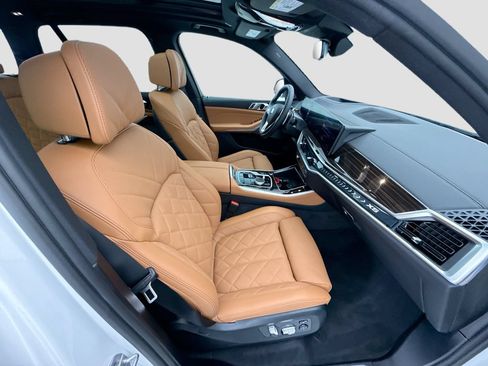 Certified 2026 BMW X5 sDrive40i w/ Climate Comfort Package RWD image 19