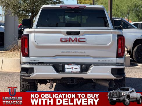 Used 2022 GMC Sierra 2500 Denali w/ Denali Ultimate Package image 6