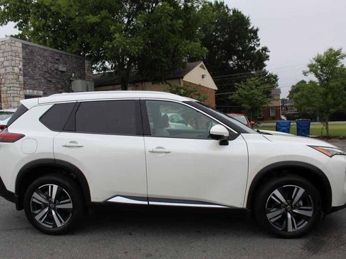 Used 2023 Nissan Rogue SL AWD/4WD image 4