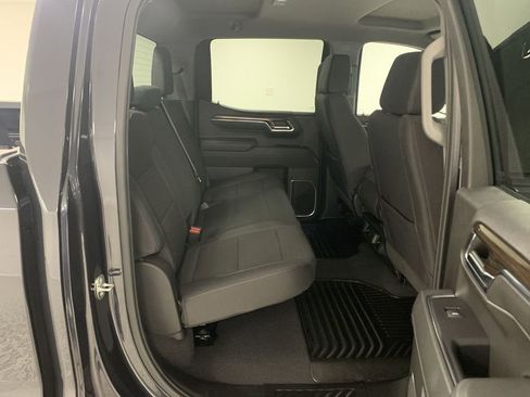 Used 2023 Chevrolet Silverado 1500 LT AWD/4WD image 22
