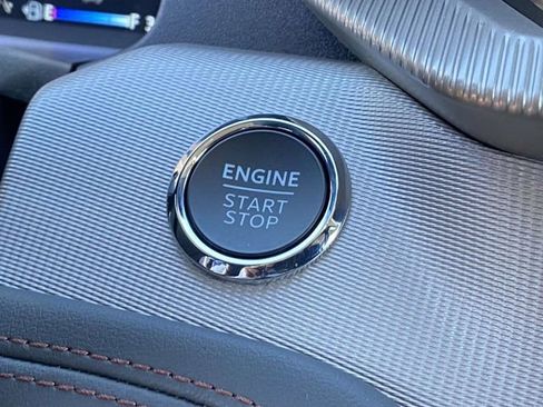 New 2026 Ford Explorer Active image 18