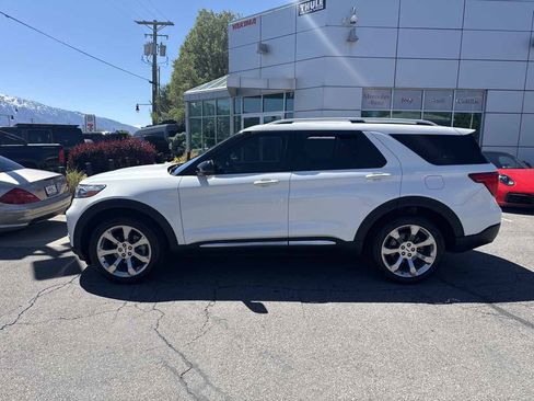 Used 2020 Ford Explorer Platinum w/ Premium Technology Package AWD/4WD image 9