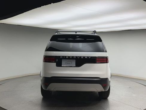 Certified 2025 Land Rover Discovery S AWD/4WD image 3