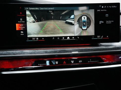 Used 2023 BMW 760i xDrive image 20