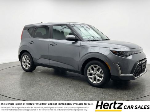 Used 2025 Kia Soul LX w/ LX Technology Package FWD image 1