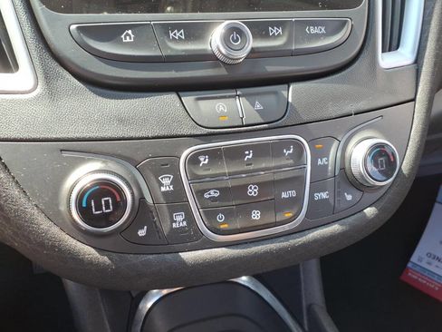Used 2024 Chevrolet Malibu LT FWD image 15