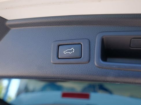 Used 2016 Subaru Forester 2.5i Limited w/ Popular Package #2 AWD/4WD image 36