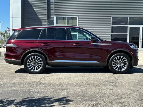 Certified 2022 Lincoln Aviator Reserve w/ Equipment Group 201A AWD/4WD image 2