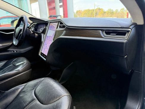 Used 2015 Tesla Model S 85D image 19