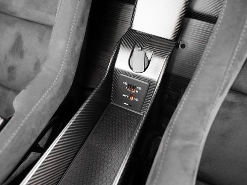 Used 2020 McLaren 620R RWD image 28