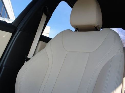 Used 2021 BMW 330i Sedan w/ Convenience Package image 25