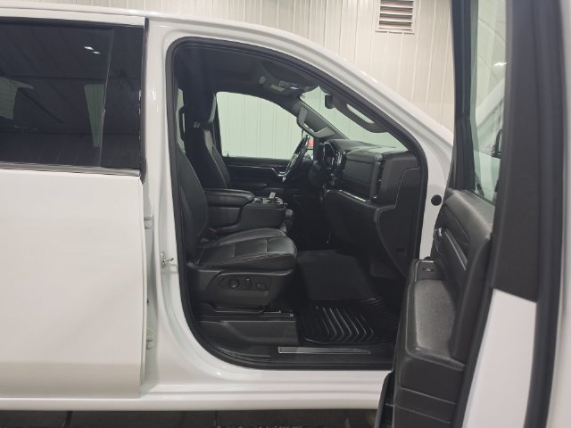 Used 2024 Chevrolet Silverado 2500 LTZ AWD/4WD image 28