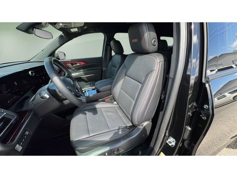 Certified 2025 Chevrolet Traverse Z71 w/ Driver Confidence Package AWD/4WD image 24