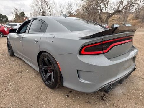 Used 2016 Dodge Charger SRT image 3