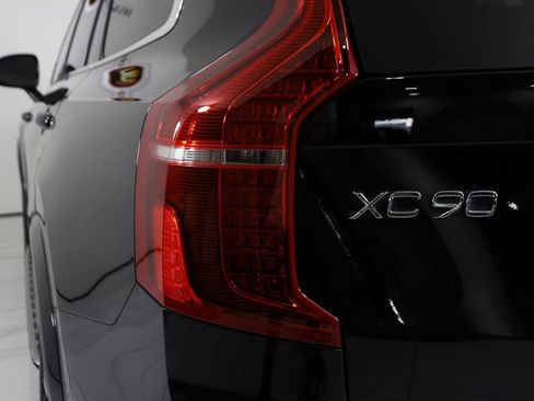 Used 2023 Volvo XC90 T8 Plus image 35