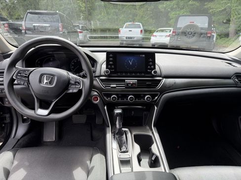 Used 2019 Honda Accord LX image 8
