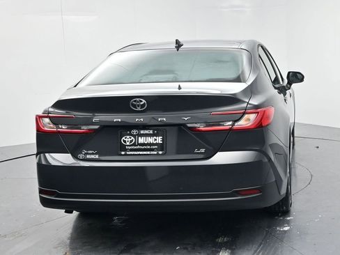 Used 2025 Toyota Camry LE image 7