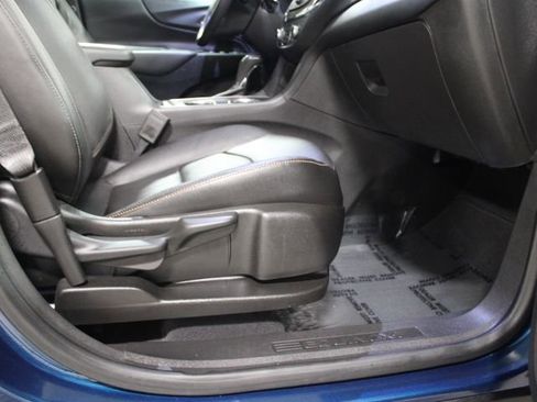 Used 2021 Chevrolet Equinox LT image 24