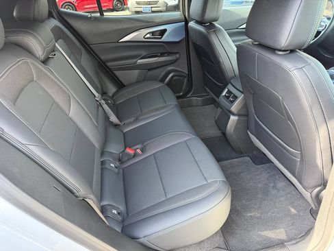 Used 2024 Chevrolet Equinox EV LT FWD image 18