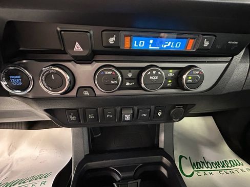 Used 2021 Toyota Tacoma TRD Off-Road w/ TRD Premium Off Road Package AWD/4WD image 22