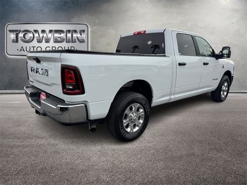 Used 2025 RAM 2500 Big Horn w/ Bed Convenience Group image 4