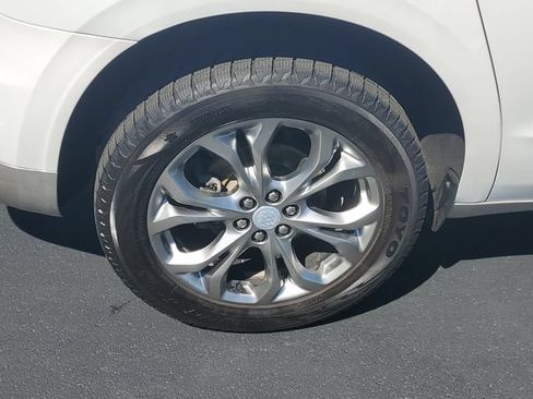 Used 2019 Buick Enclave Avenir w/ Avenir Technology Package AWD/4WD image 5