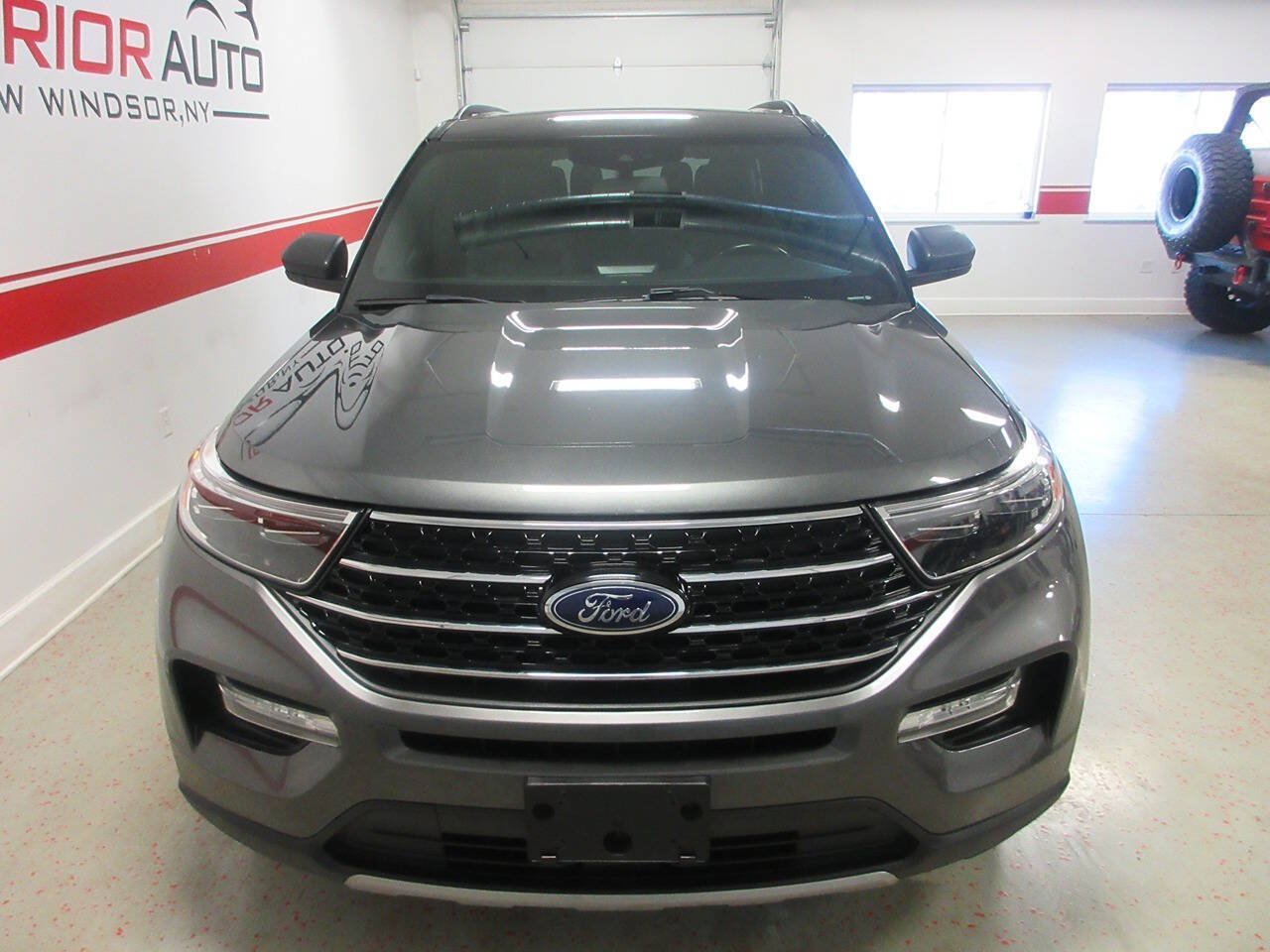 Used 2020 Ford Explorer XLT w/ Equipment Group 202A AWD/4WD image 10