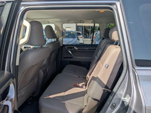 Used 2021 Lexus GX 460 w/ Accessory Package AWD/4WD image 15