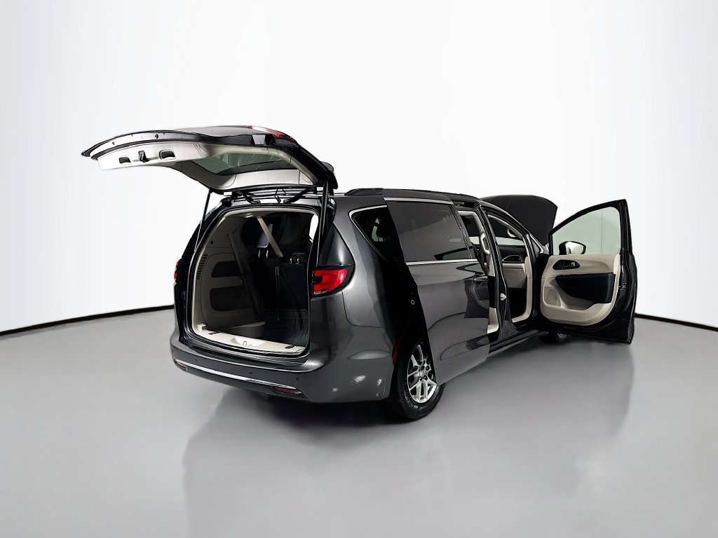 Used 2022 Chrysler Pacifica Touring-L FWD image 20